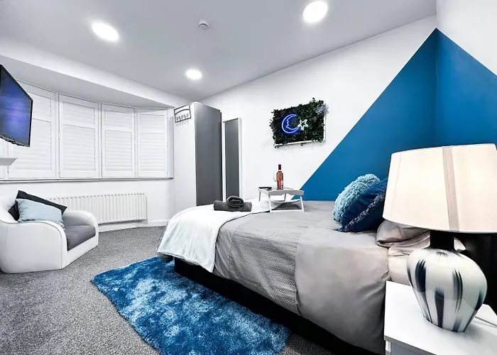Cosy Contemporary Apartment - Brimsdown, Enfield