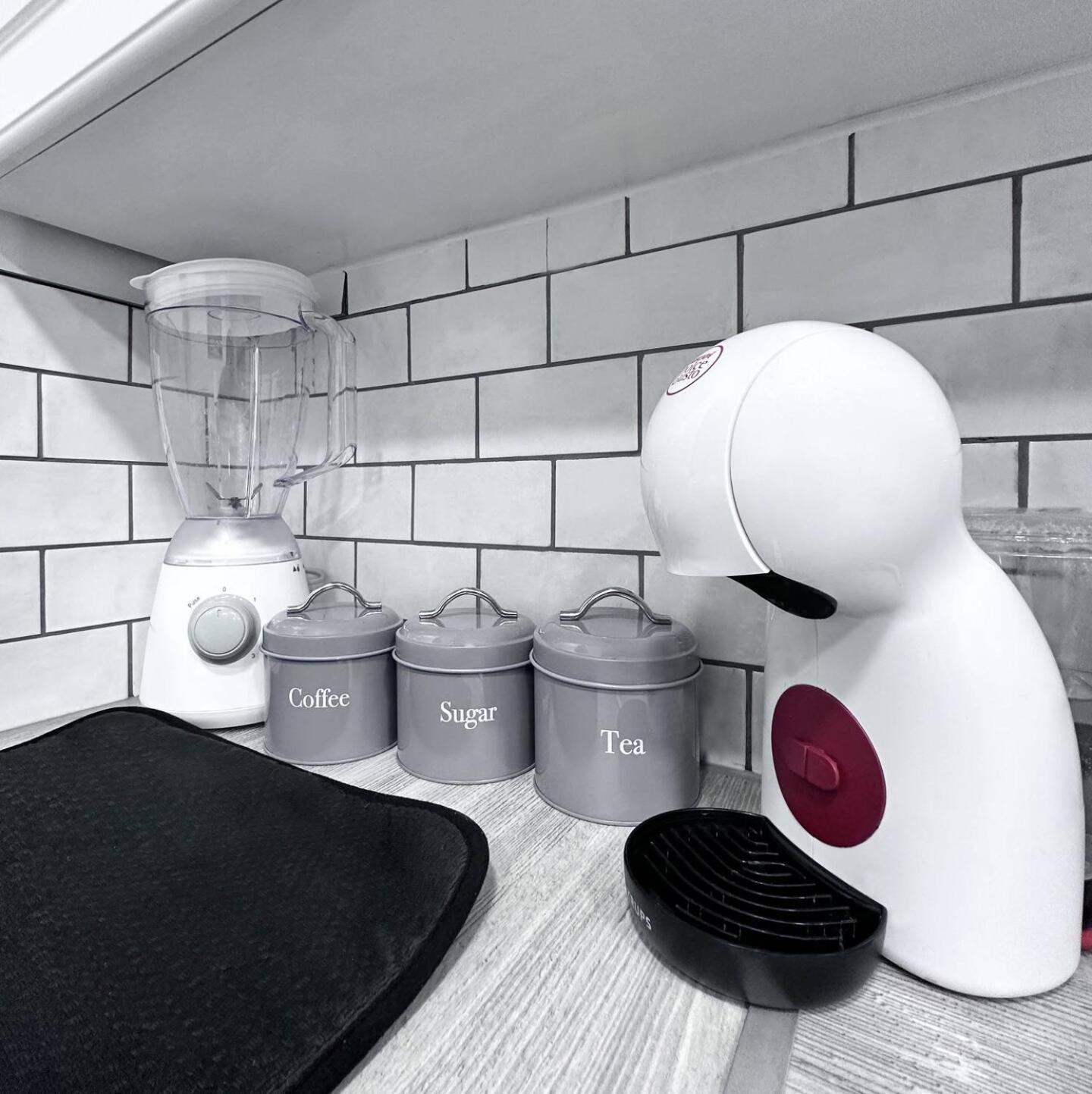 Apartment Cosy Contemporary - Brimsdown, *
