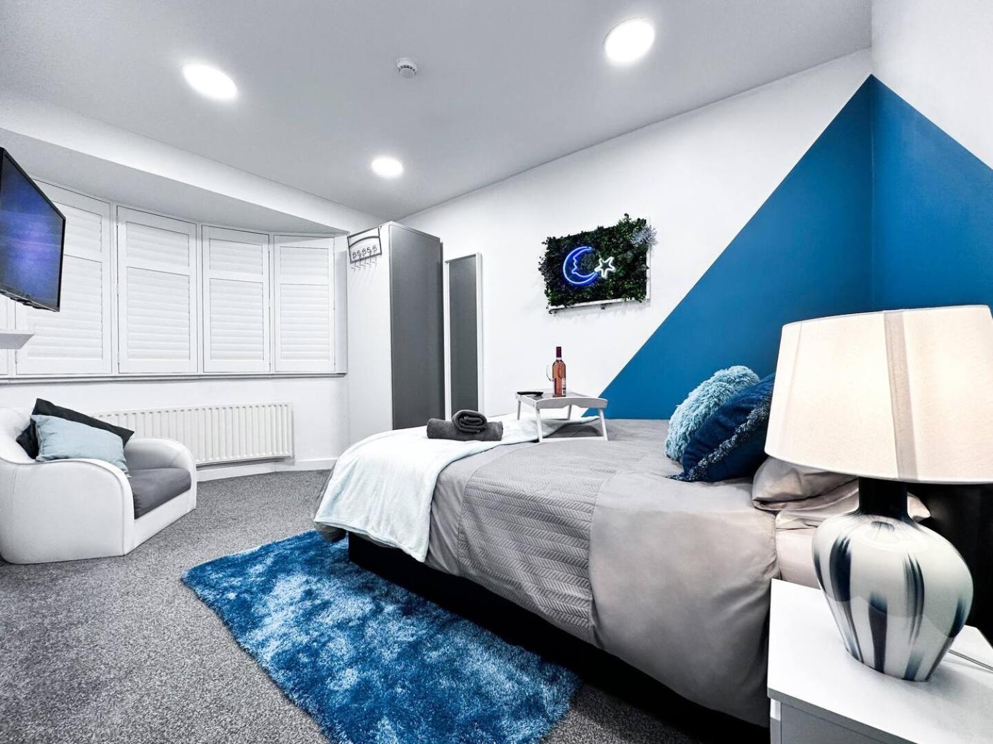 Cosy Contemporary - Brimsdown, *