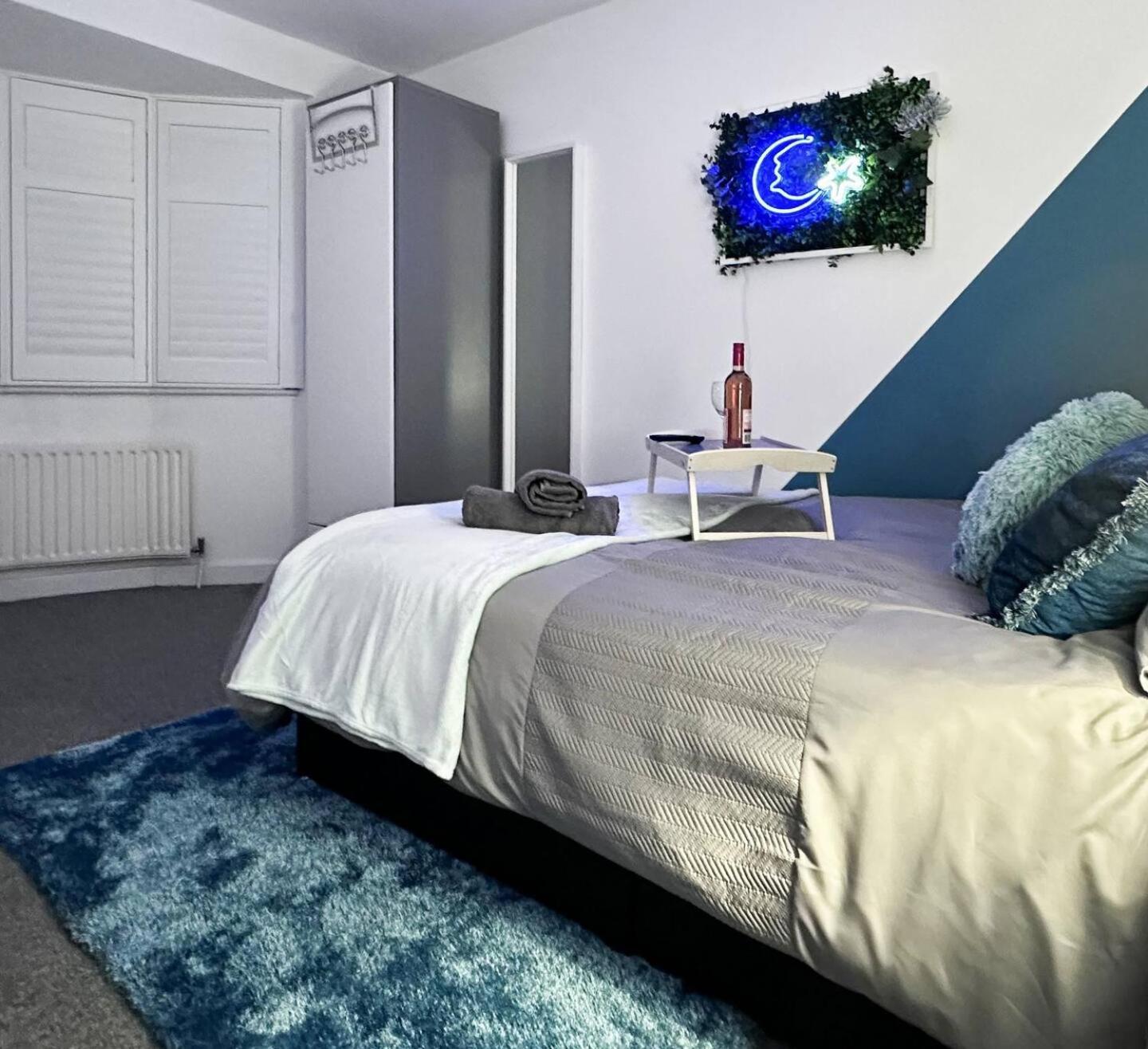 Cosy Contemporary - Brimsdown, * Enfield